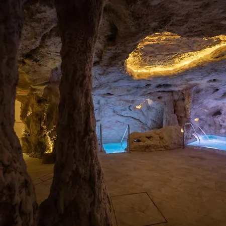 Gran Balneario De Puente Viesgo