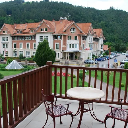 Gran Balneario De Puente Viesgo