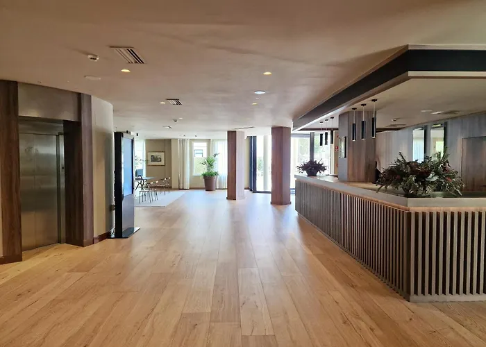 普恩特维斯戈水疗大酒店 酒店 4*