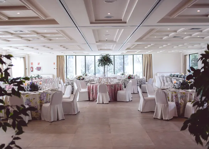 普恩特维斯戈水疗大酒店 4*